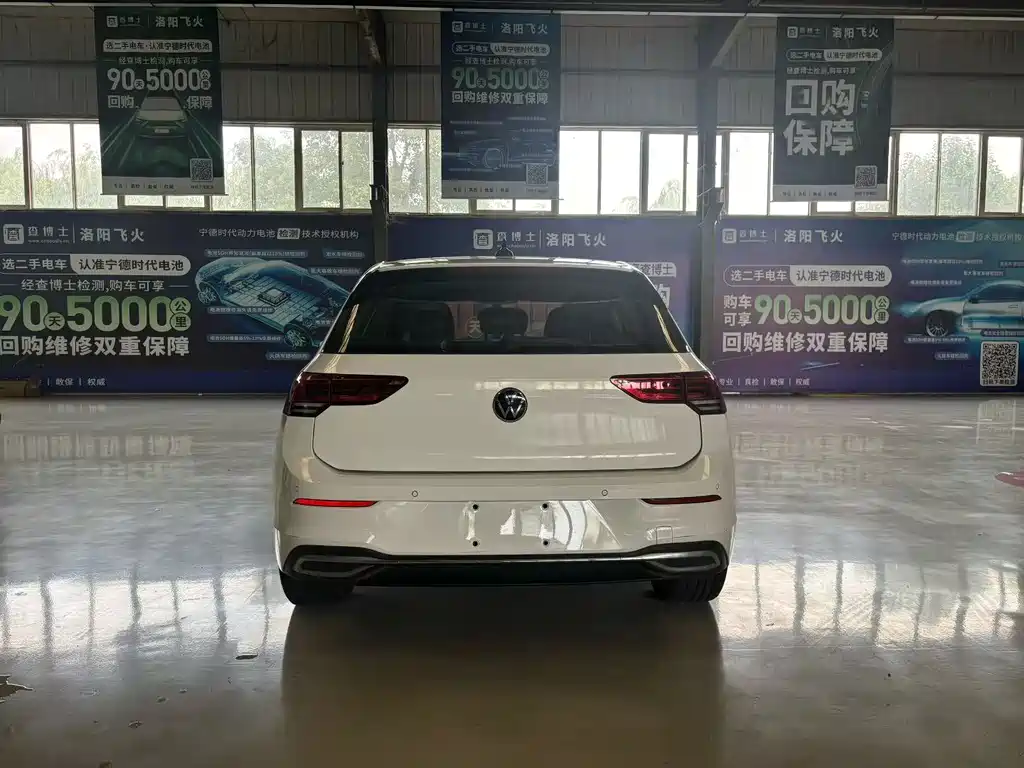 Volkswagen Golf 2021