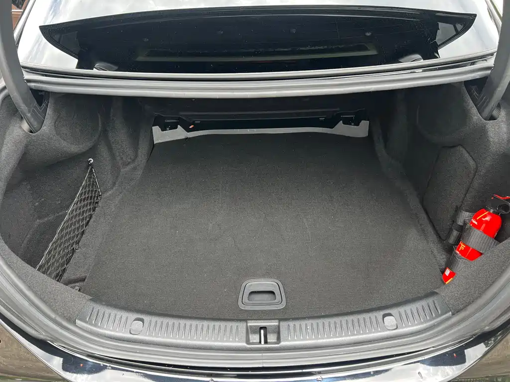 Mercedes-Benz E-Class 2018 — фото 17