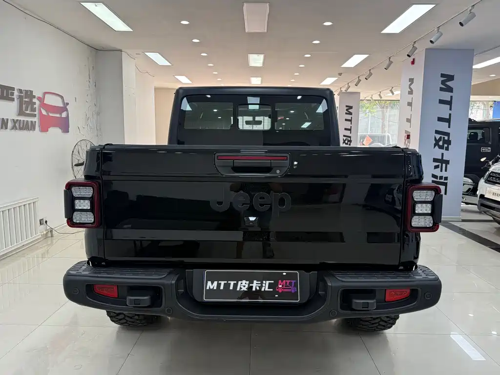 Jeep Gladiator 2023 — фото 16