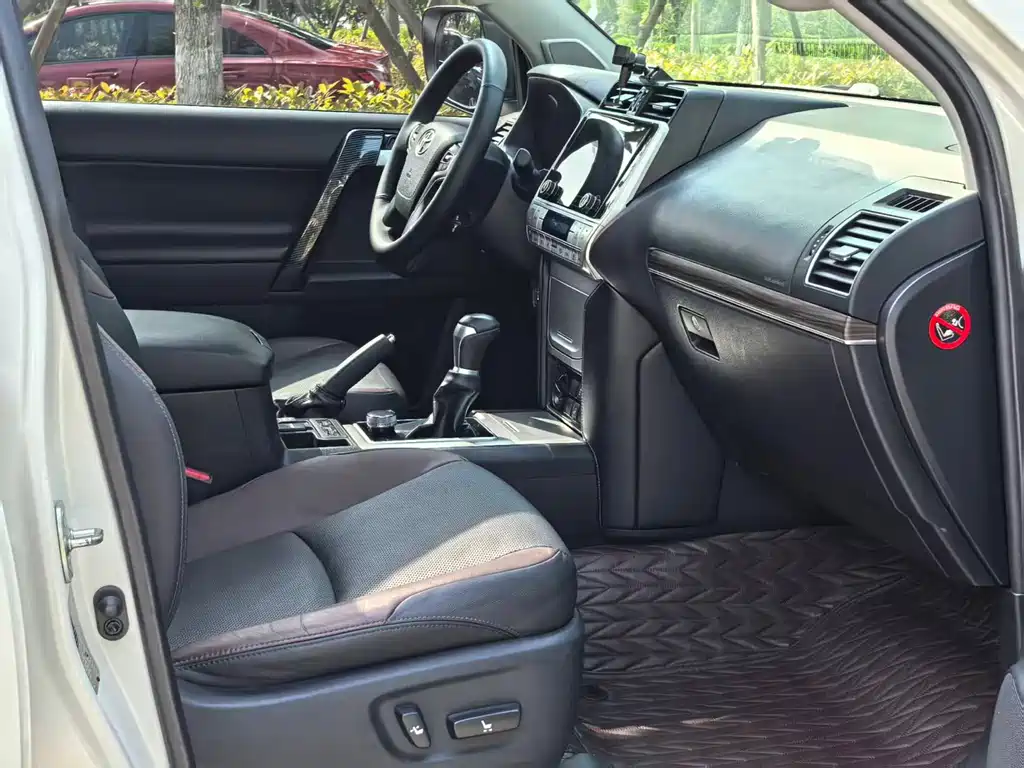 Toyota Prado 2019 — фото 10