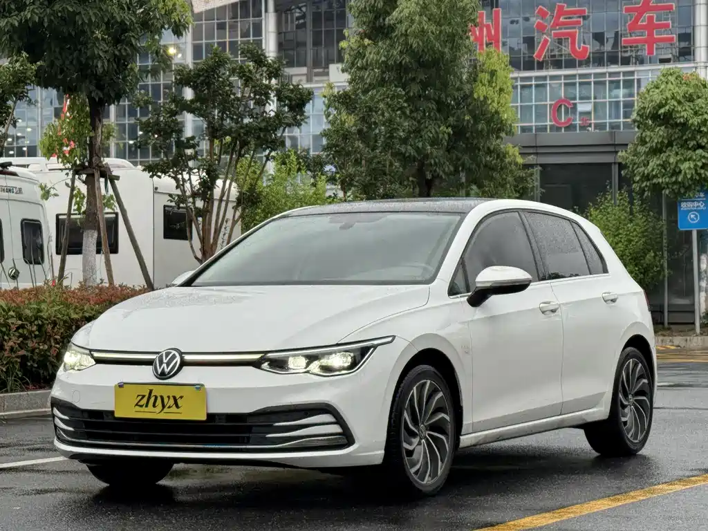 Volkswagen Golf 2022