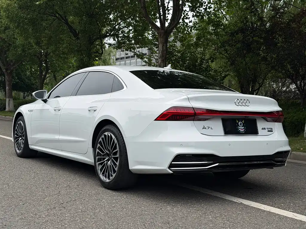 Audi A7L 2024 — фото 6