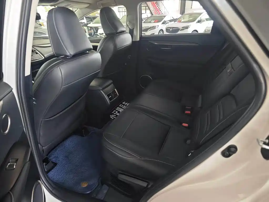 Lexus NX 2019