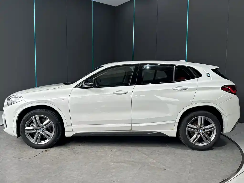 BMW X2 2023 — фото 5