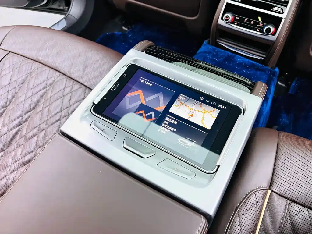 BMW 7 Series 2021 — фото 17