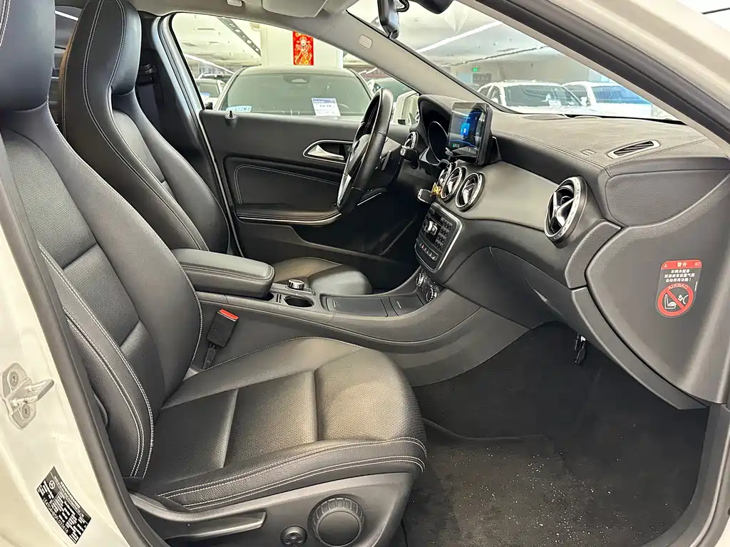 Mercedes-Benz GLA 2016 — фото 10