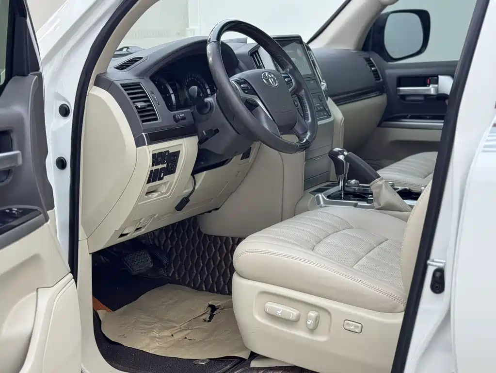 Toyota Land Cruiser 2019 — фото 4