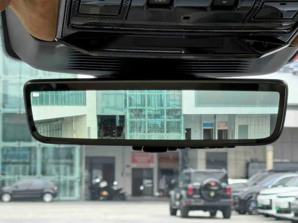 Land Rover Range Rover 2025 — фото 14