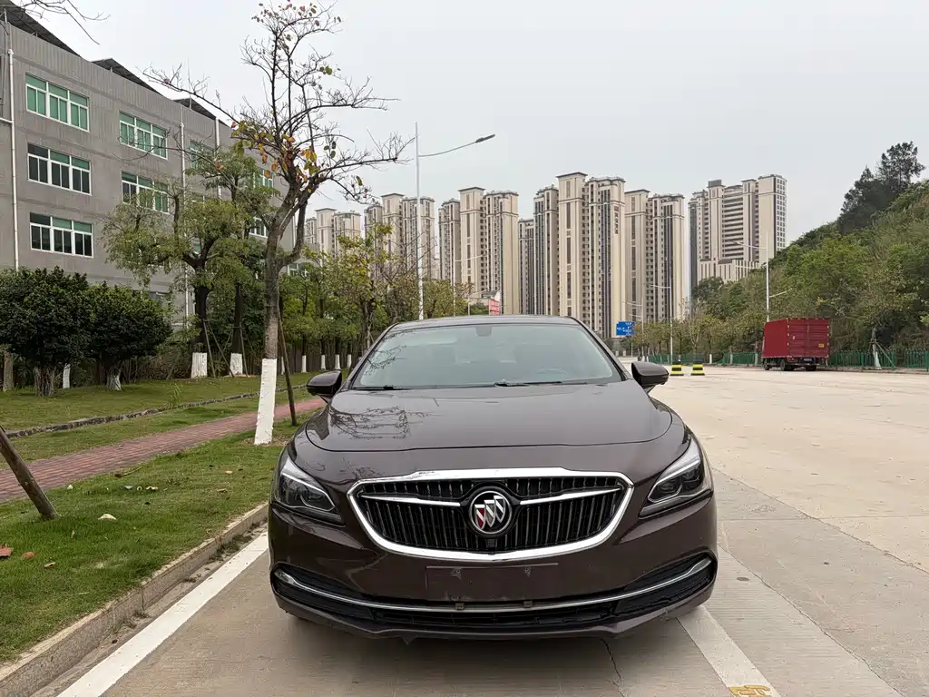 Buick LaCrosse 2018 — фото 2