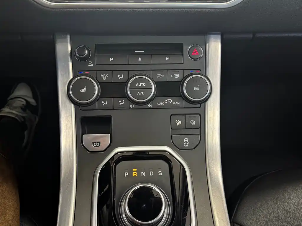 Land Rover Evoque 2018 — фото 10