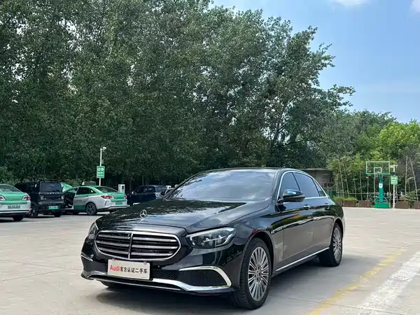 Mercedes-Benz E-Class 2022