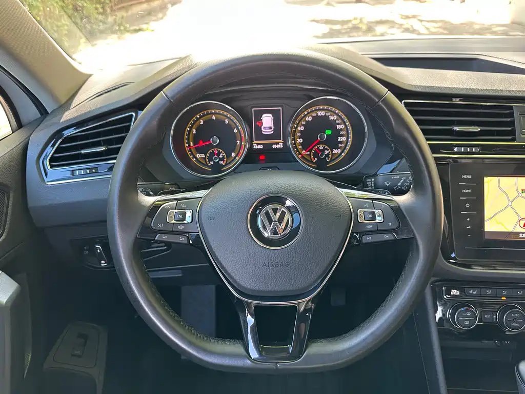 Volkswagen Tiguan L 2020 — фото 17