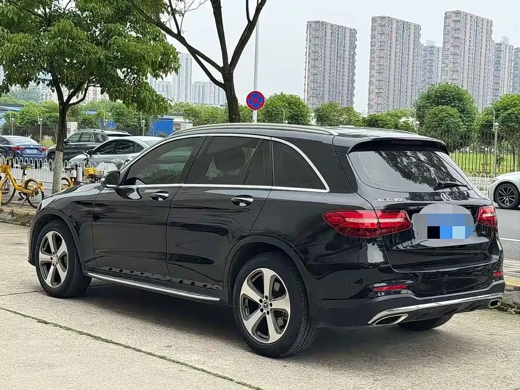 Mercedes-Benz GLC 2017 — фото 14