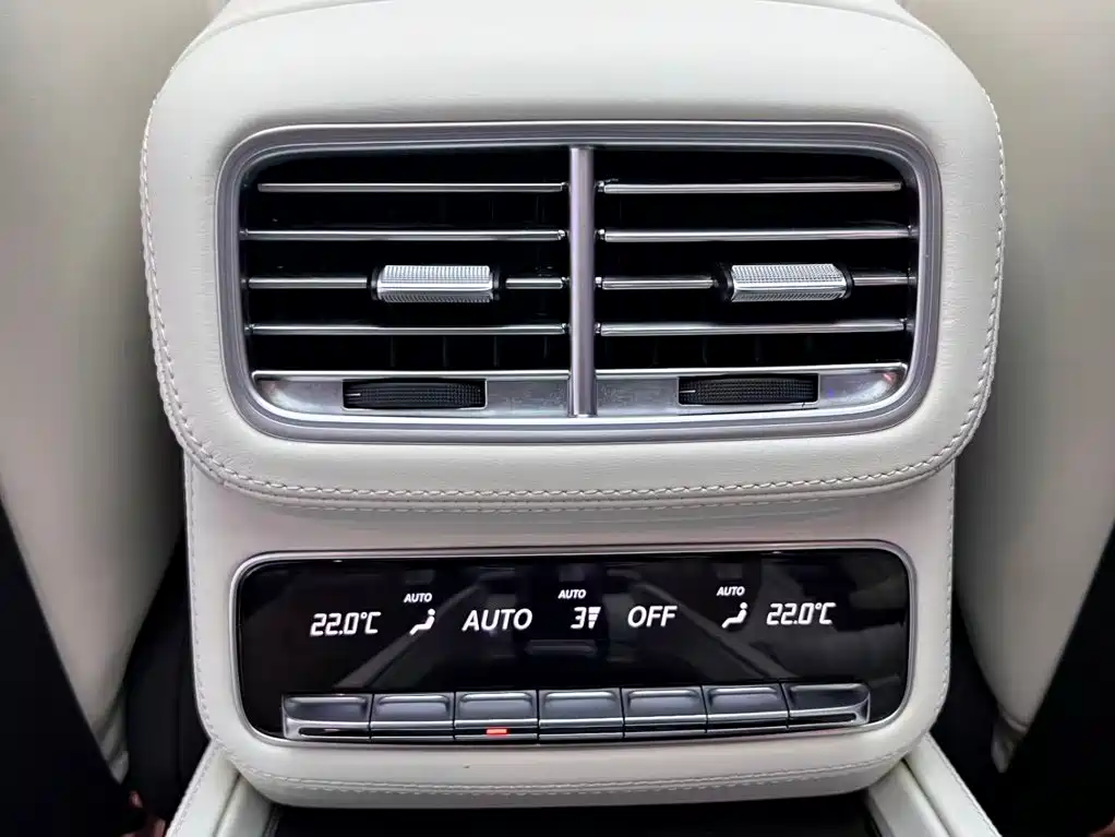 Mercedes-Benz GLS 2024 — фото 18