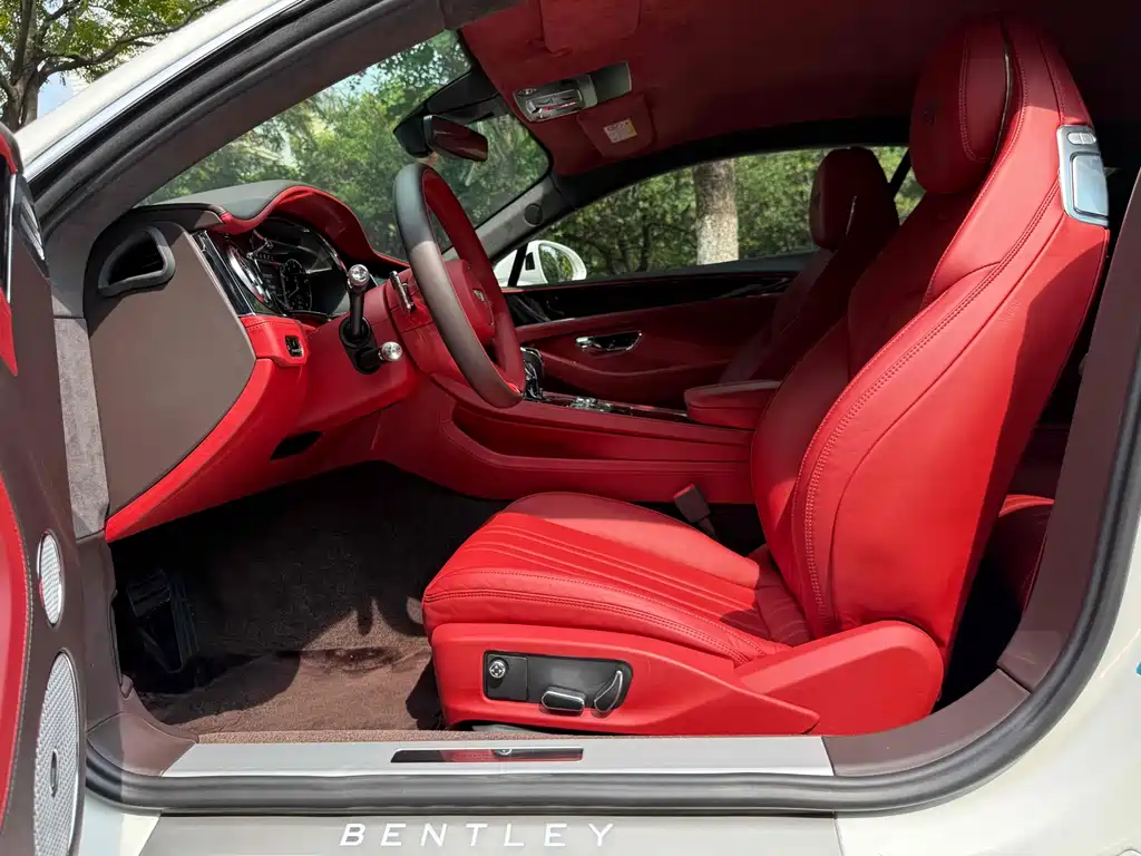 Bentley Continental 2021