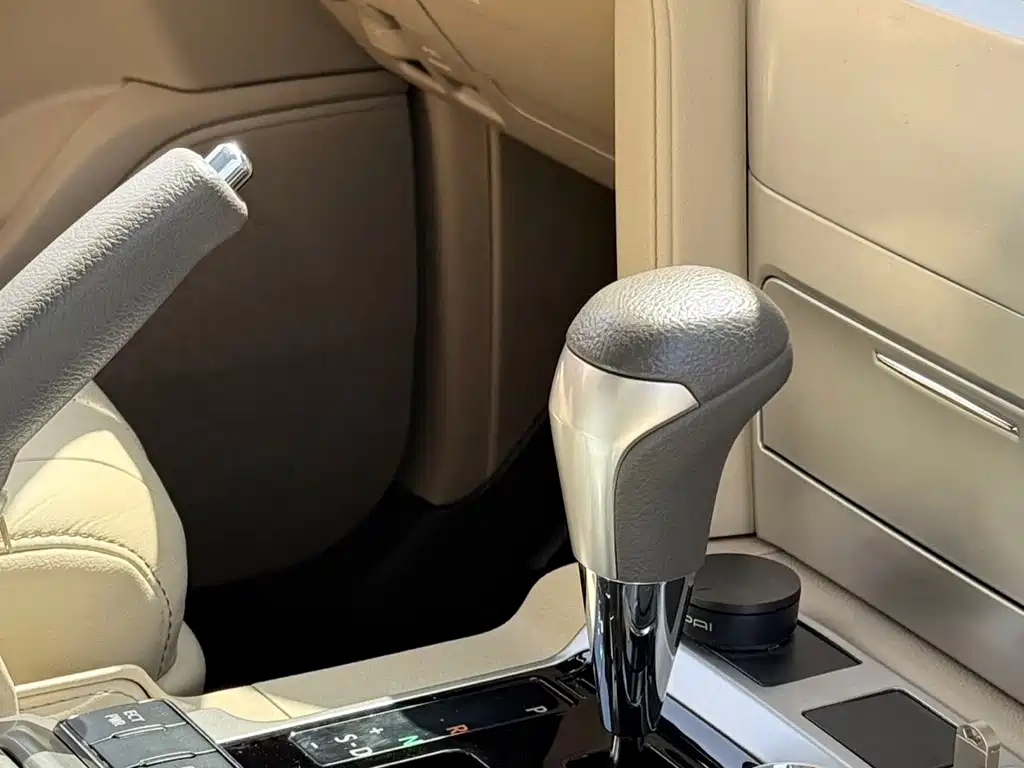 Toyota Land Cruiser 2019 — фото 11