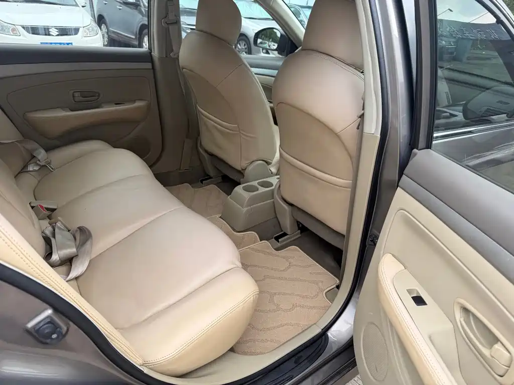 Nissan Sylphy 2014 — фото 10