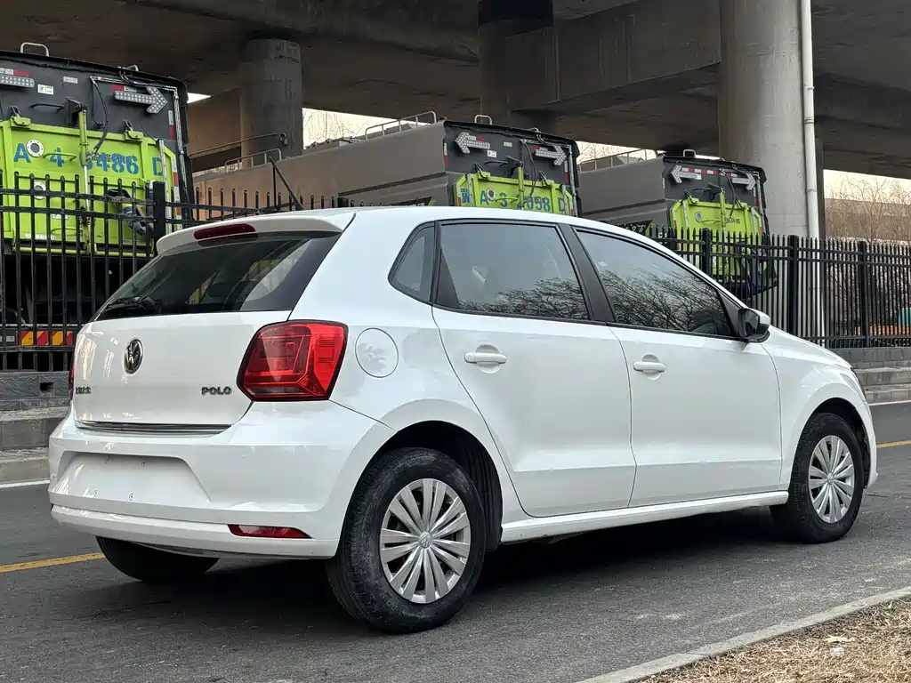 Volkswagen Polo 2017 — фото 6