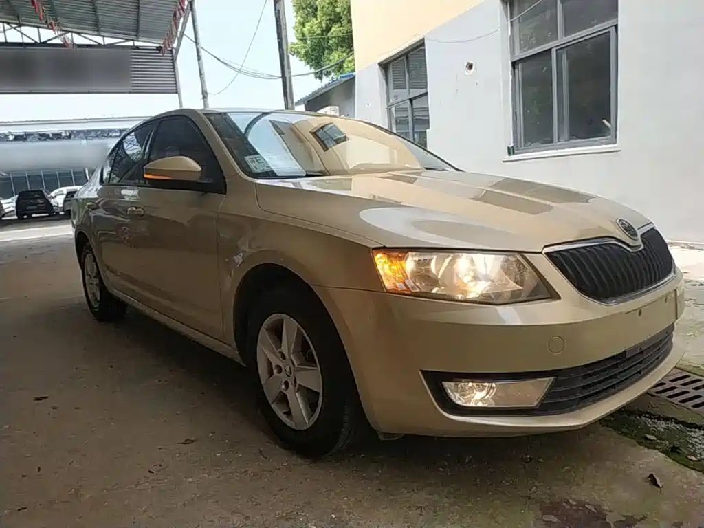 Skoda Octavia 2014 — фото 21