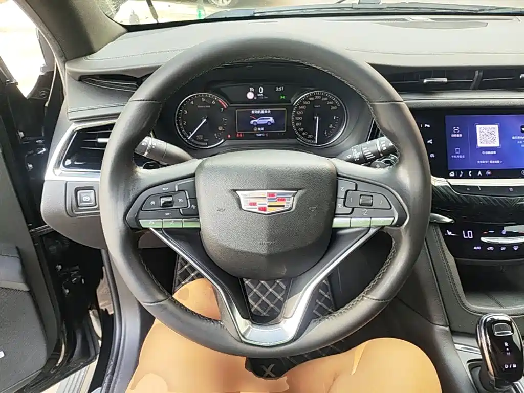 Cadillac XT6 2019 — фото 11