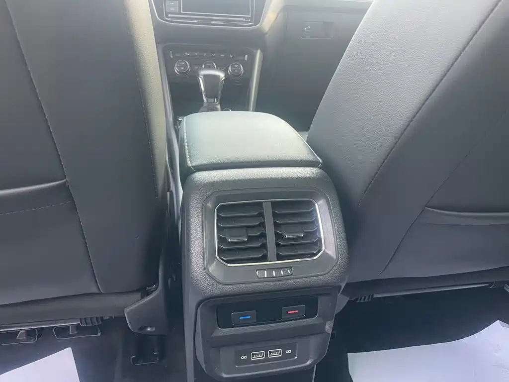 Volkswagen Tiguan L 2019 — фото 11