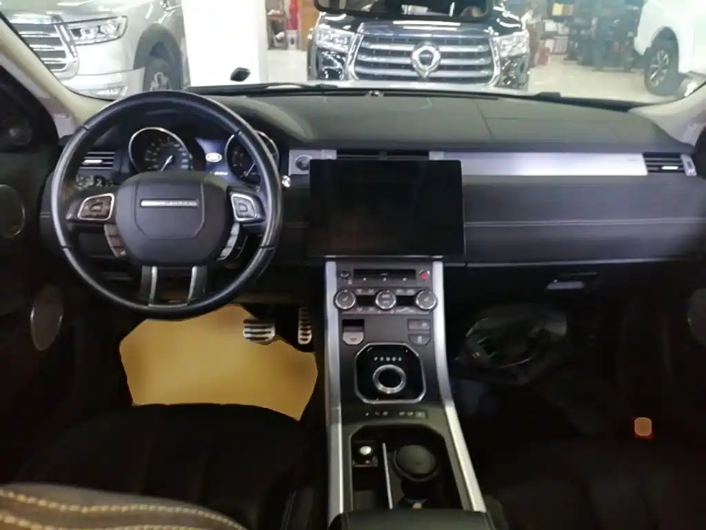 Land Rover Evoque 2016 — фото 10
