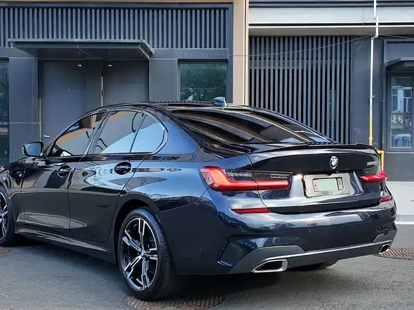 BMW 3 Series 2021