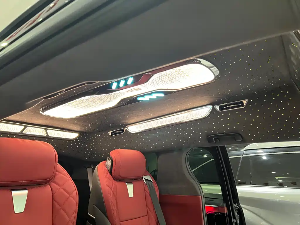 Toyota Granvia — фото 10