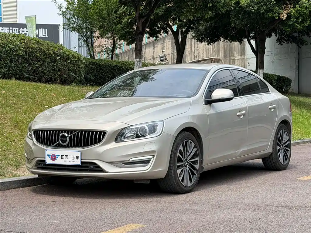 Volvo S60 2019