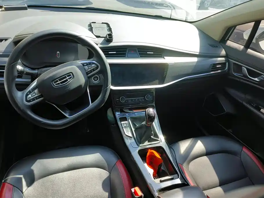 Geely Emgrand GS 2020 — фото 12