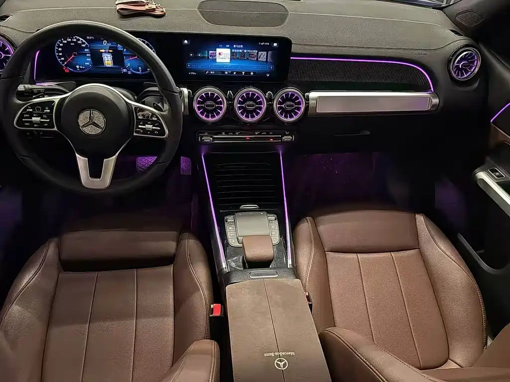 Mercedes-Benz GLB 2023