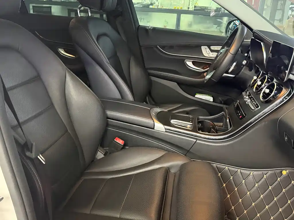 Mercedes-Benz C-Class 2019