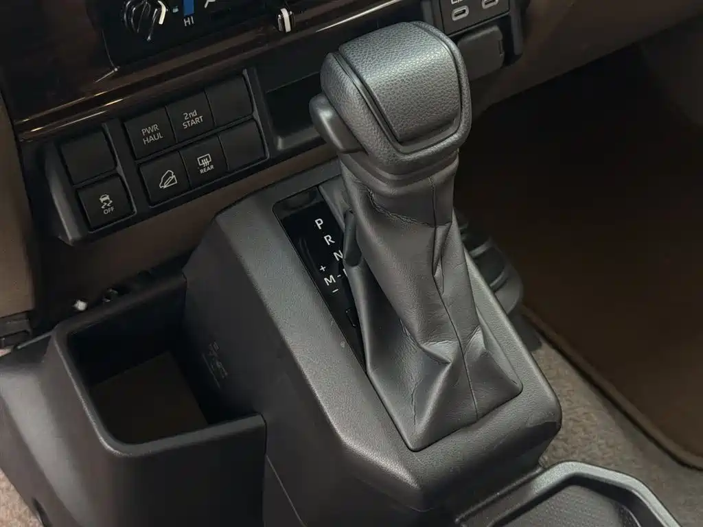 Toyota Land Cruiser 2025 — фото 24