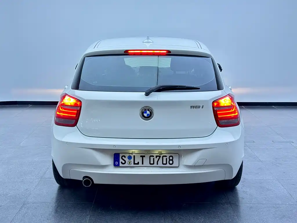 BMW 1 Series 2012 — фото 17