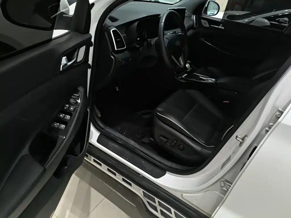 Hyundai Tucson 2020 — фото 16