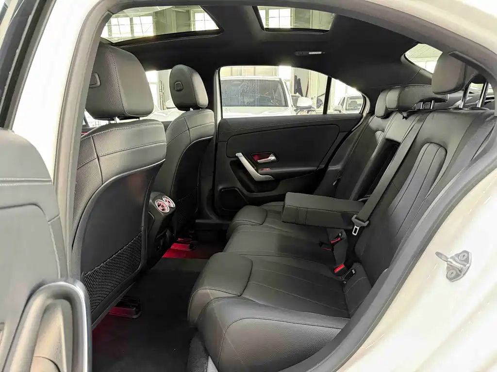 Mercedes-Benz A-Class 2021 — фото 15
