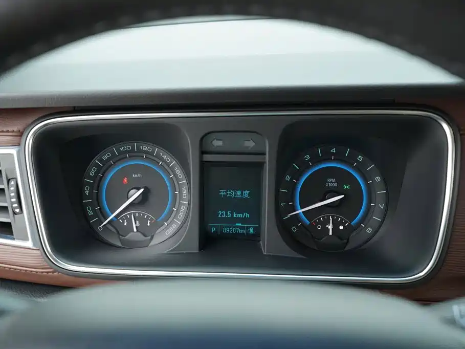 Buick GL8 2016 — фото 9