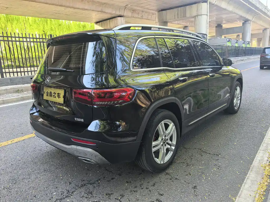 Mercedes-Benz GLB 2022