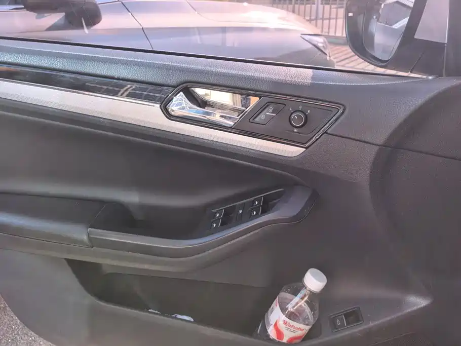 Volkswagen Sagitar 2017