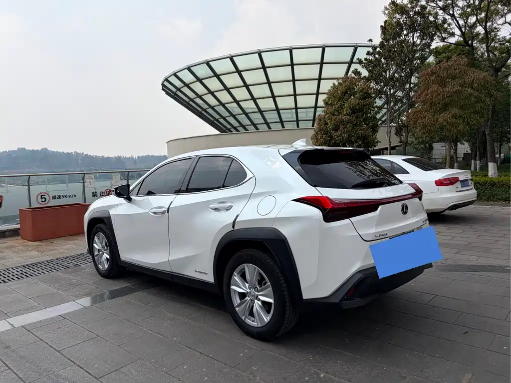 Lexus UX 2022 — фото 6
