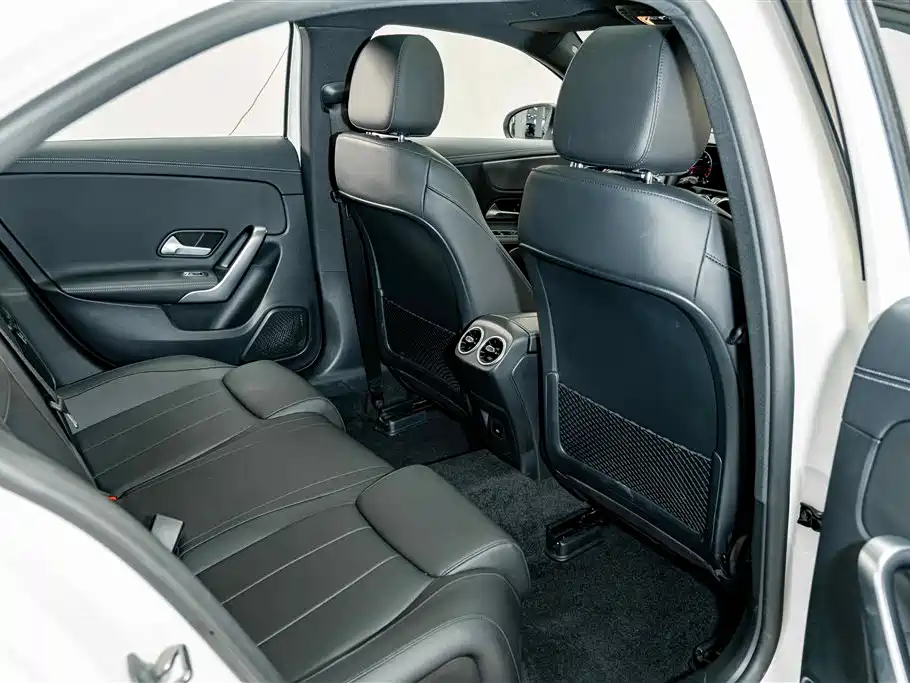 Mercedes-Benz A-Class 2024 — фото 21