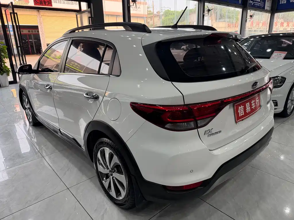 Kia KX Cross 2018 — фото 7