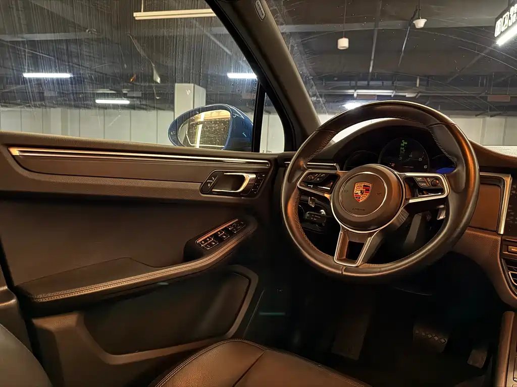 Porsche Macan 2019 — фото 14