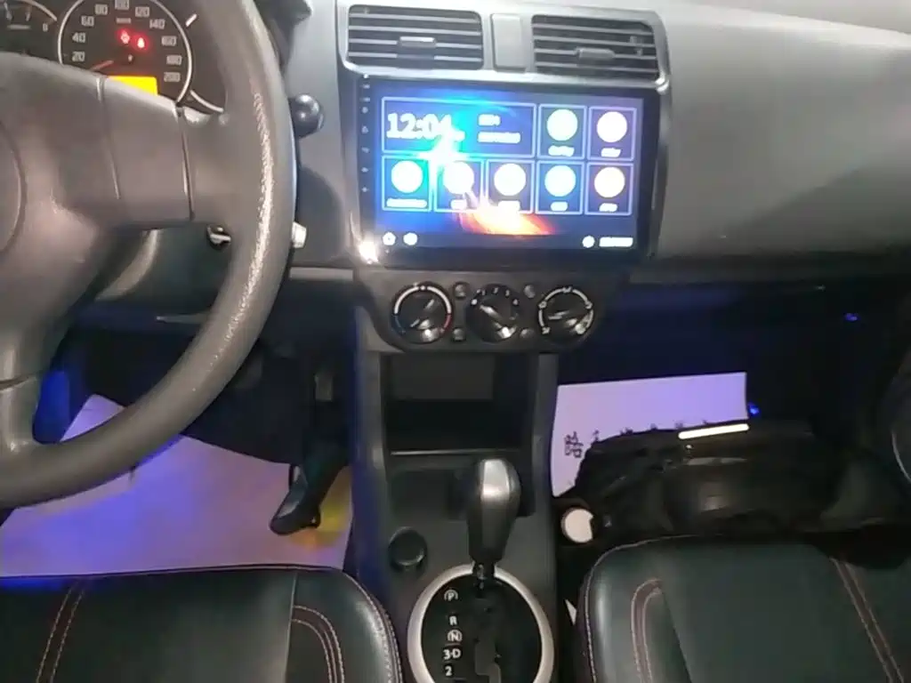 Suzuki Swift 2015 — фото 13