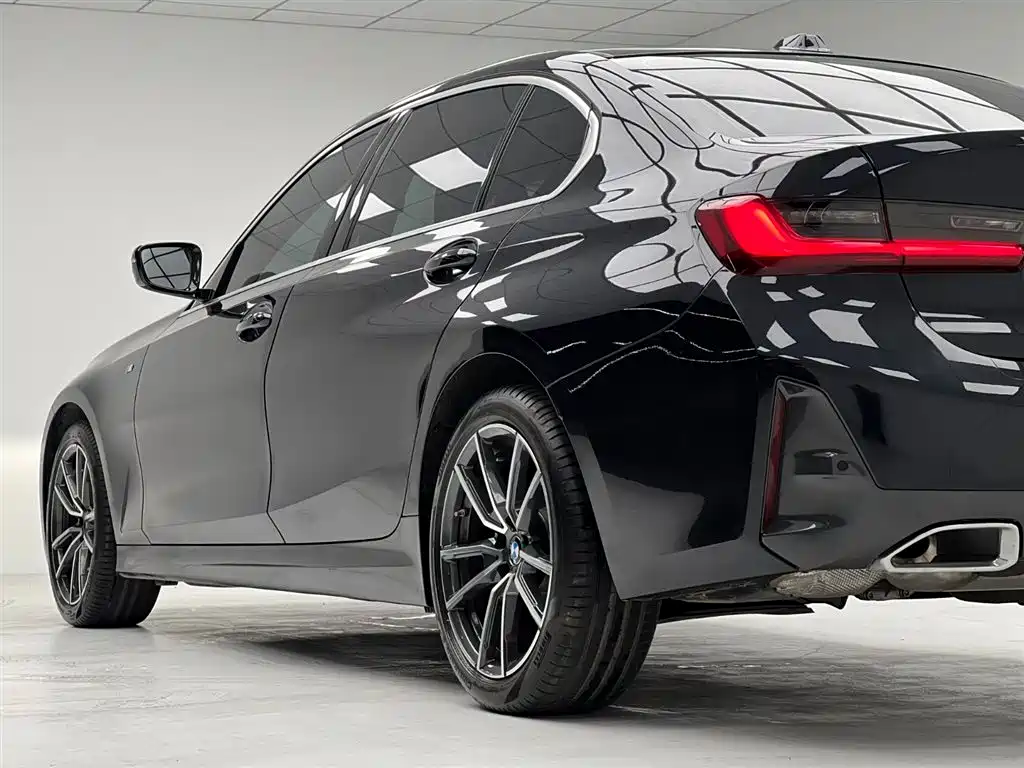 BMW 3 Series 2023 — фото 11