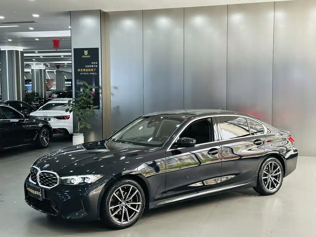 BMW 3 Series 2023 — фото 1