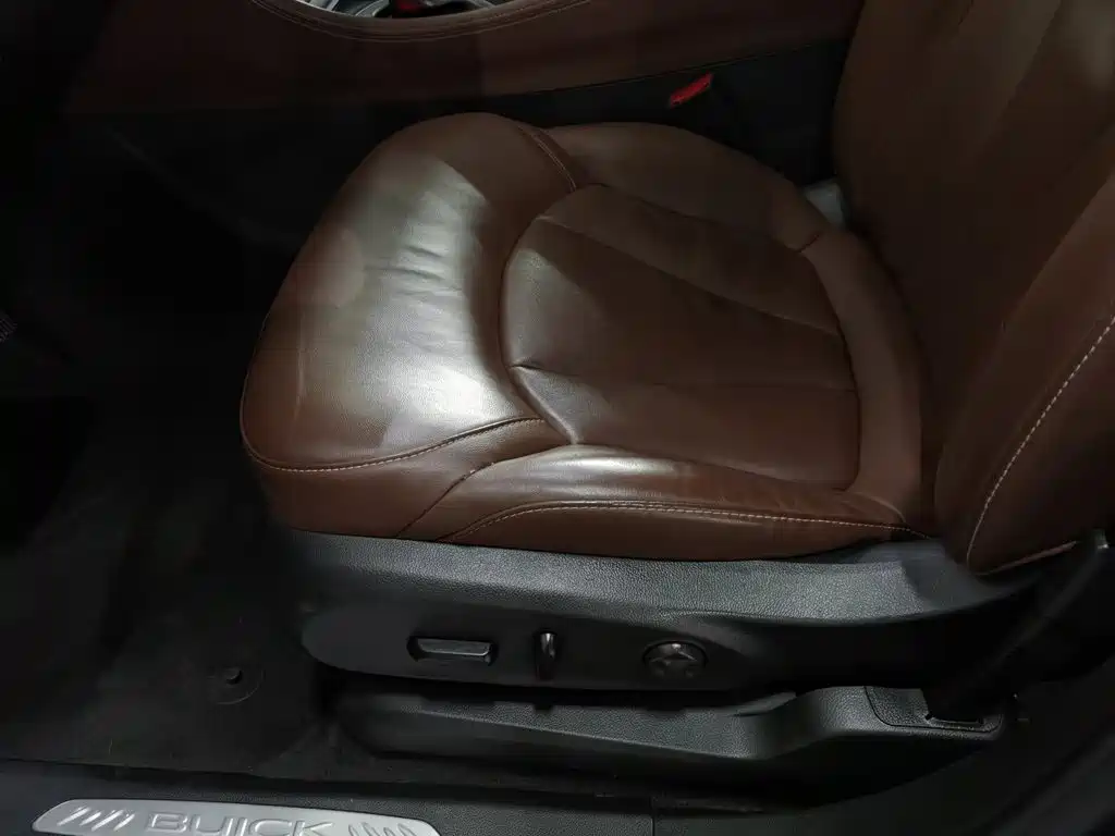 Buick Envision Plus 2018 — фото 20