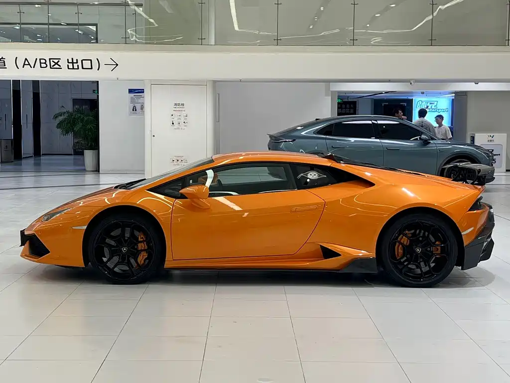 Lamborghini Huracan 2016 — фото 2