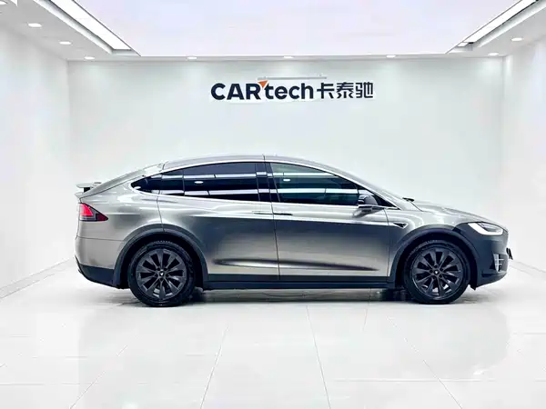 Tesla Model X 2017