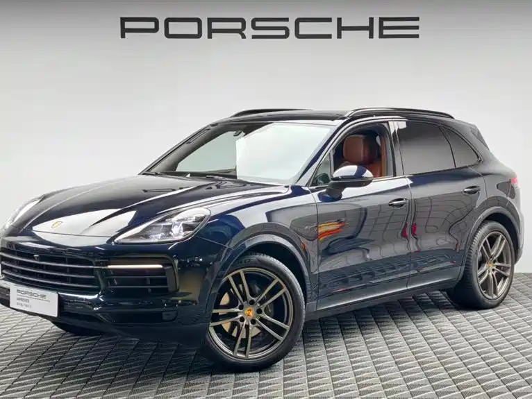 Porsche Cayenne 2023 — фото 1